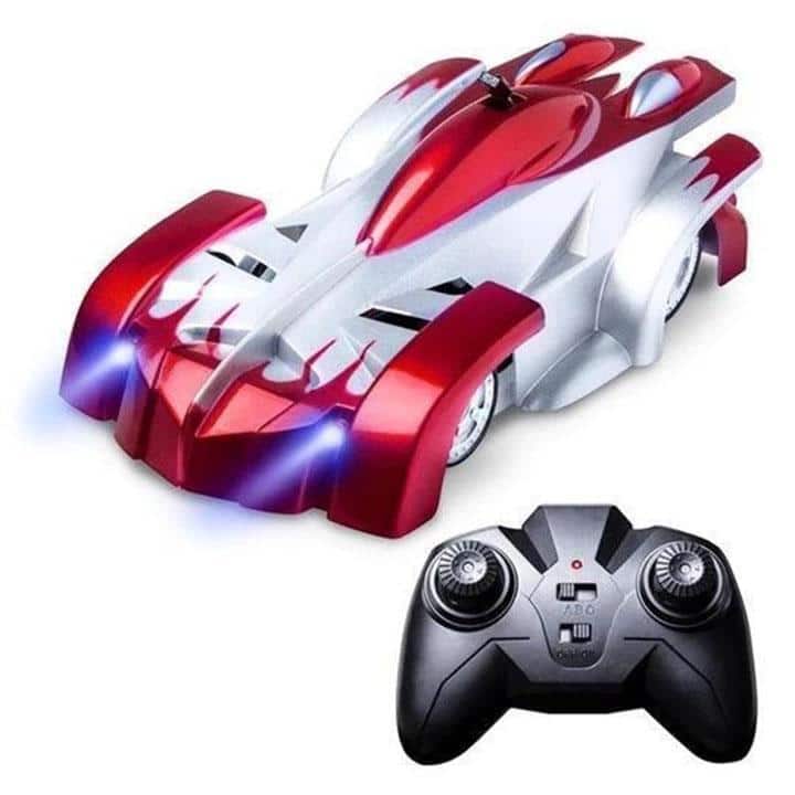 מכונית RC מטפסת על קיר – תמונה 3